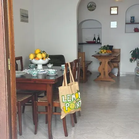 Casa Andrea בית נופש *